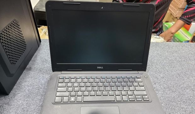 Dell Latitude 3380 Core i3 6th Gen 4/128GB Business Laptop